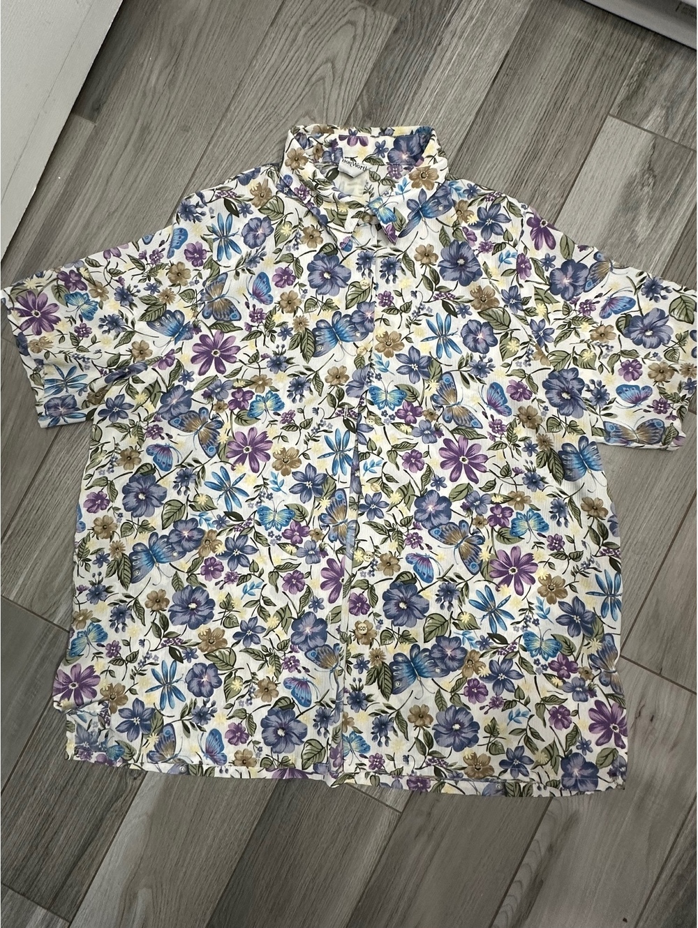 American vintage BonWorth Floral Button-Up Shirt with Butterfly Print